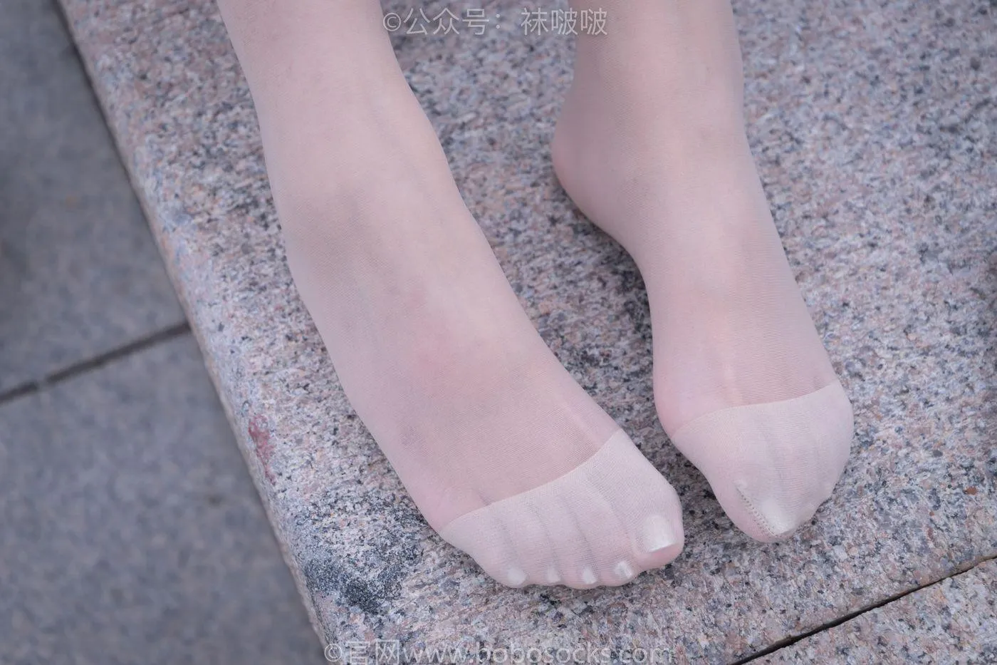 [BoBoSocks袜啵啵]NO.014 思思-华伦天奴高跟鞋、肉丝 [140P]插图7